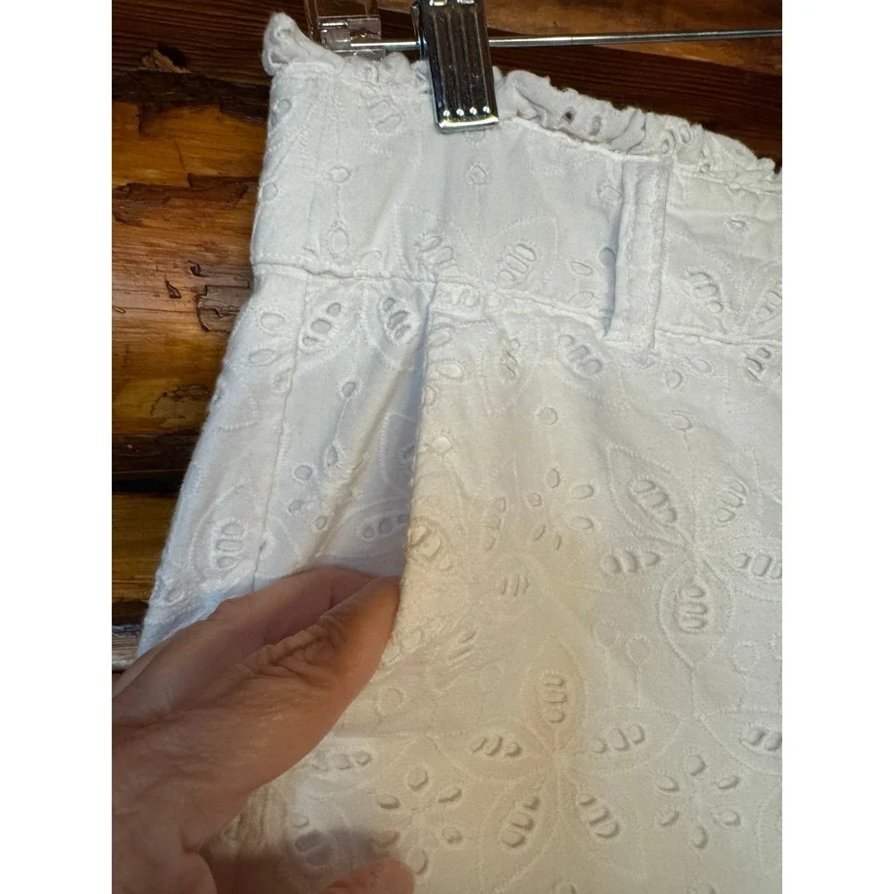 Crown & Ivy Lace Detail Shorts Size‎ 4